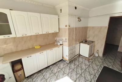 Apartament cu 3 camere, complet decomandat – Tecuci - 1