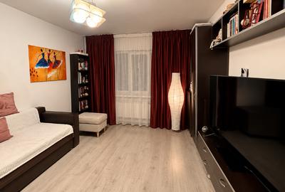 Apartament cu 3 camere decomandat, mobilat în Aviației