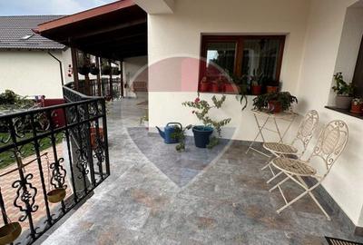 Casă / Vilă cu 8 camere de vânzare în Suceava - 23