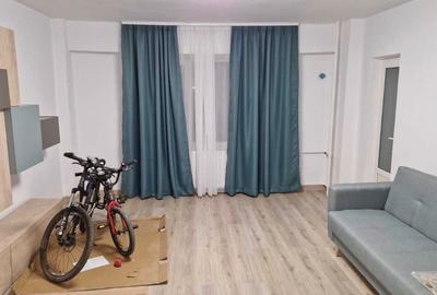 3 camere Pacii  *vis-a-vis metrou* - 2