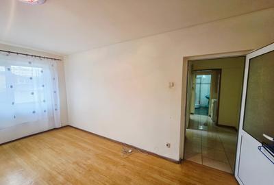 Vanzare apartament 2 camere decomandat, Malu Rosu, parter inalt - 3