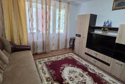 Apartament cu 2 camere semidecomandat în Berceni