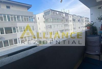 Apartament cu 3 camere semidecomandat în Metalurgiei