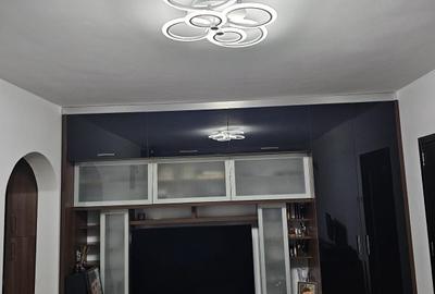 Apartament cu 2 camere semidecomandat în Titan