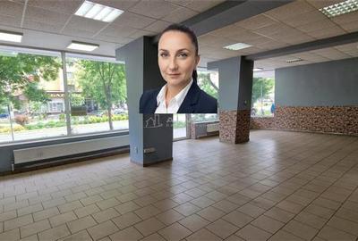 Spațiu comercial, de 141 mp, în Micro III