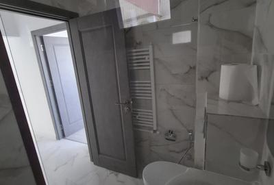 Tomis Nord (Ciresica)- 2 camere decomandate,  totul nou - 115.000euro - 4
