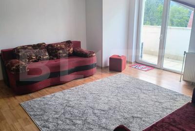 Apartament cu 3 camere semidecomandat, mobilat în Mănăștur