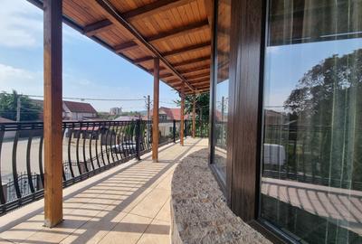 Vilă deosebită- 8 camere- Cartierul CFR Bacău- destinații multiple - 12