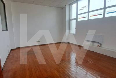 De Închiriat ,spațiu comercial/birouri – parter, acces stradal direct - 4