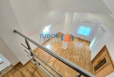 Renovated 6 Bedroom Luxury Villa with Private Garden, Swimming Pool & Sauna - 11