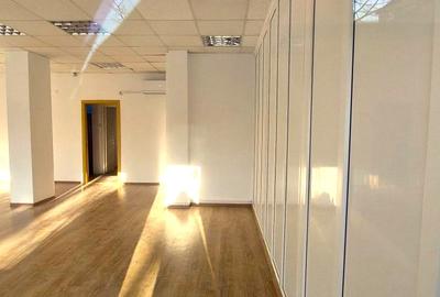 Spatiu Comercial Stradal su.70mp. vitrina, Piata Grivitei str.I.G.Duca - 6