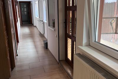 Casa de vanzare, zona palas, 195mp teren, 4 camere, 2 bai, 2 bucatarii, renovata - 3