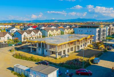 Apartament cu 2 camere semidecomandat în Sânpetru