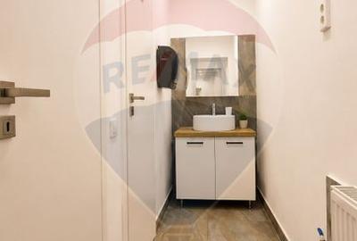 SPAȚIU COMERCIAL STRADAL 108 MP UTILI | ZONĂ CENTRALĂ | VITRINĂ 2.34M - 9