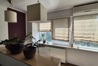 APARTAMENT 3 CAMERE DE VANZARE GORJULUI - 1