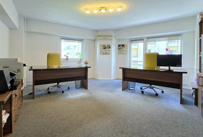 Apartament cu 4 camere decomandat în Universitate