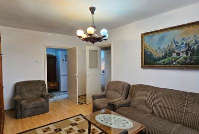 Vand apartament de 2 camere, circular(decomandat)cf 1,situat pe str.Rahovei - 2