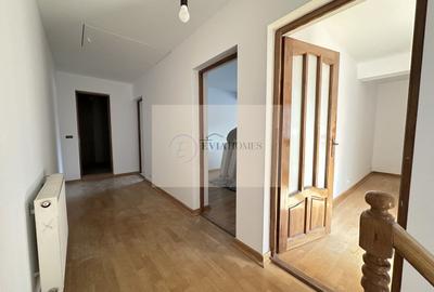 4 camere/ 2 bai / 119 mp/ parcare in curte / zona strazii Bucuresti - 10