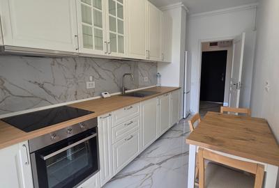 Apartament cu 2 camere decomandat în Uverturii