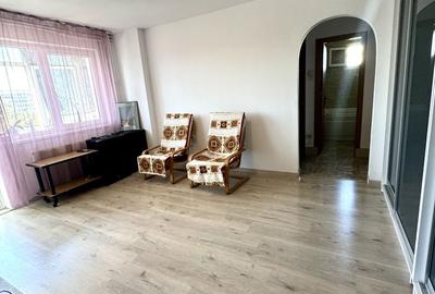 Apartament cu 2 camere semidecomandat, mobilat în Unirii