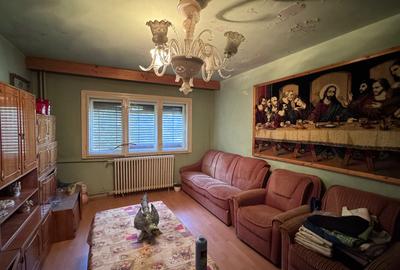 Apartament cu 2 camere decomandat în Decebal