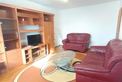 Apartament cu 4 camere decomandat, mobilat în Ștrand