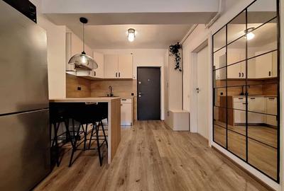 Apartament cu 2 camere semidecomandat, mobilat în Mărăști