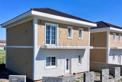 Casă individuală cu 5 camere în Moșnița Nouă