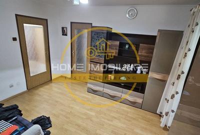 Apartament cu 3 camere/ 53mp/ zona Podu Ros - 1