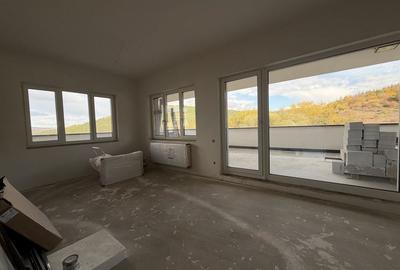 Penthouse-view superb, 3 camere,terasa 84mp, parcare, zona Roata Faget - 3