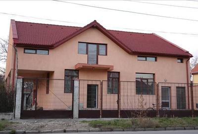 Spațiu comercial, 80 mp în Dâmbovița