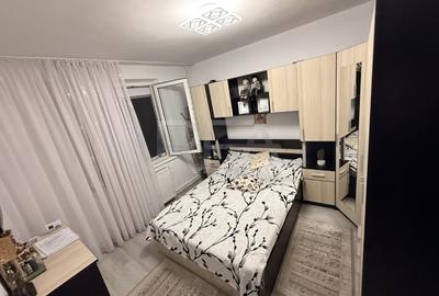 Apartament cu 3 camere decomandat, mobilat în Crângași