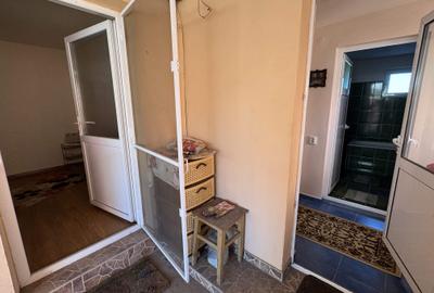 Casa 2 cam, bucatarie, baie, teren 650 mp, str. Manastirii - 10