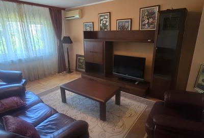 Exclusivitate-Capitol, ap. 2 camere, mobilat-utilat, centrala gaz, termen lung - 1