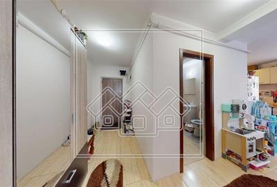 Apartament mobilat, 2 camere, 2 balcoane, loc de parcare -T. Ricci - 11