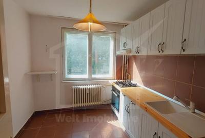 Apartament cu 3 camere semidecomandat în Gheorgheni
