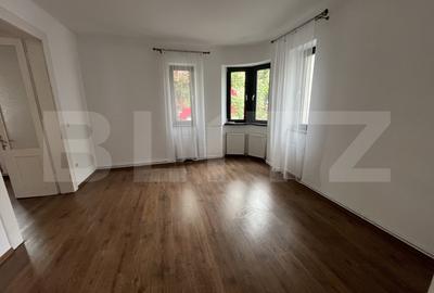 Casă individuală cu 5 camere în Central