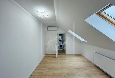 Ap finisat la cheie, 3 camere + pod, balcon - C. Arhitectilor - 12