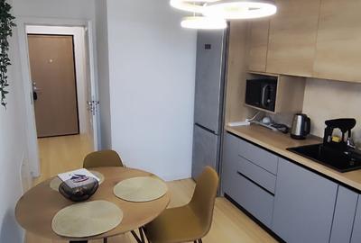 De inchiriat UltraCentral , mobilat / utilat / Garaj - 1 august - 4