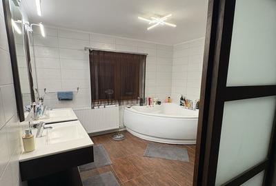 DUPLEX, proprietate exclusivista moderna functionala si cu stil, zona centrala - 14