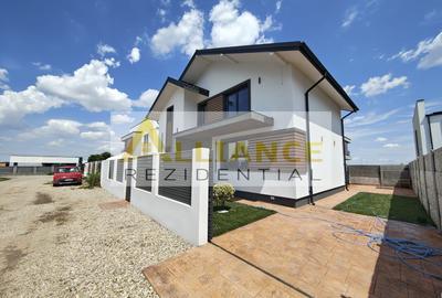 Casă individuală cu 5 camere decomandat în Berceni