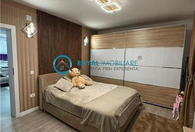 Royal Imobiliare - Vanzare apartament 3 camere zona Albert - 3