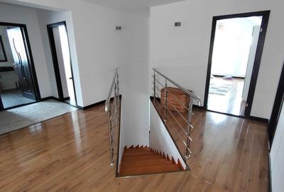 Casa impunatoare D+P+M, 280 mp utili, teren 850 mp,  în Europa - 31