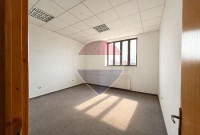Spațiu de birouri zona centrala - langa primarie - 9