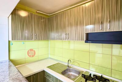 SE INCHIRIAZA micro-apartament tineresc, 2 camere, etaj 4 (cu sarpanta), situat - 3