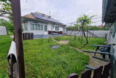 Casa la 5 km de Targu-Neamt - cu iaz si livada matura - gata pentru mutat - 11
