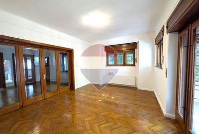 Apartament spatios cu terasa si curte, zona Aviatorilor - 1