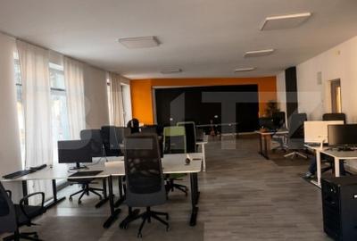 Birou, de 332.26 mp, în Central