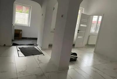 FOISORUL DE FOC, IANCULUI, CASA PENTRU BIROURI - 1