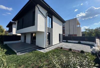 Casă individuală cu 4 camere în Central